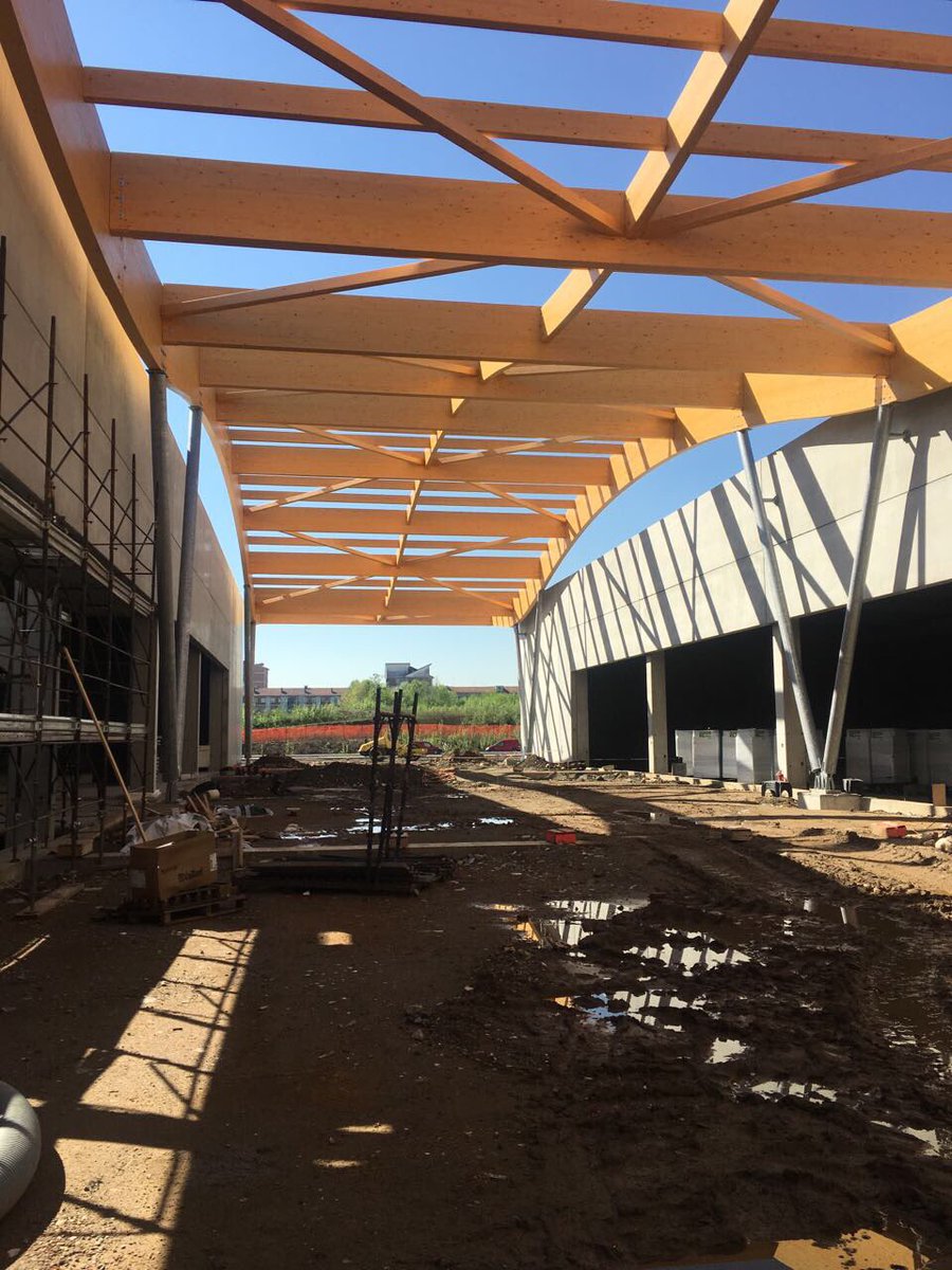 MomoliLuca's tweet photo. Prende forma il nuovo centro sportivo della #Juventus "JVillage" nell'area Continassa di Torino, a due passi dallo Stadium. @AgentiAnonimi https://t.co/M7PZpS7IFP
