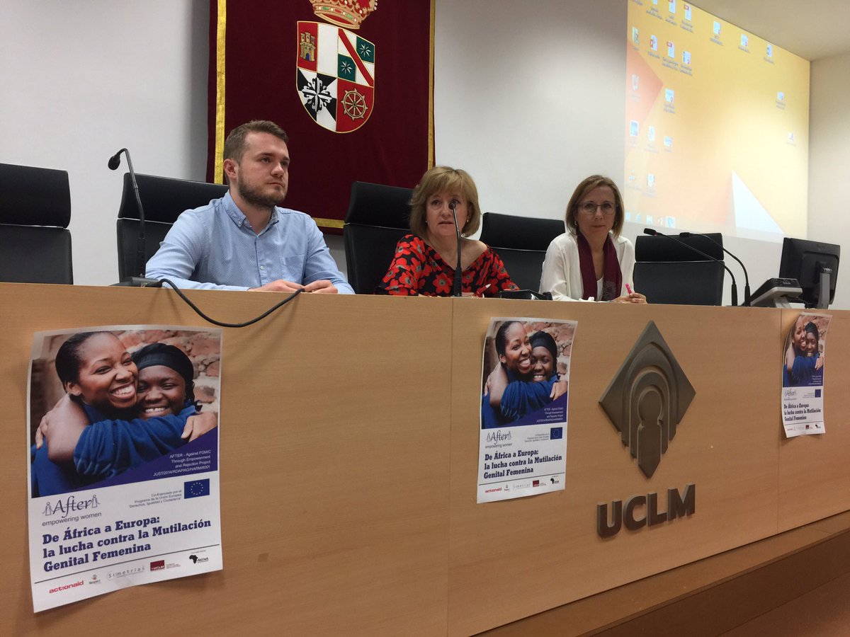 AfterUclm's tweet photo. Empezamos el Tour. Comenzamos la jornada del After en la Facultad de Relaciones Laborales de Albacete. #Afterproject #endFGM https://t.co/FVhyE6NHXG