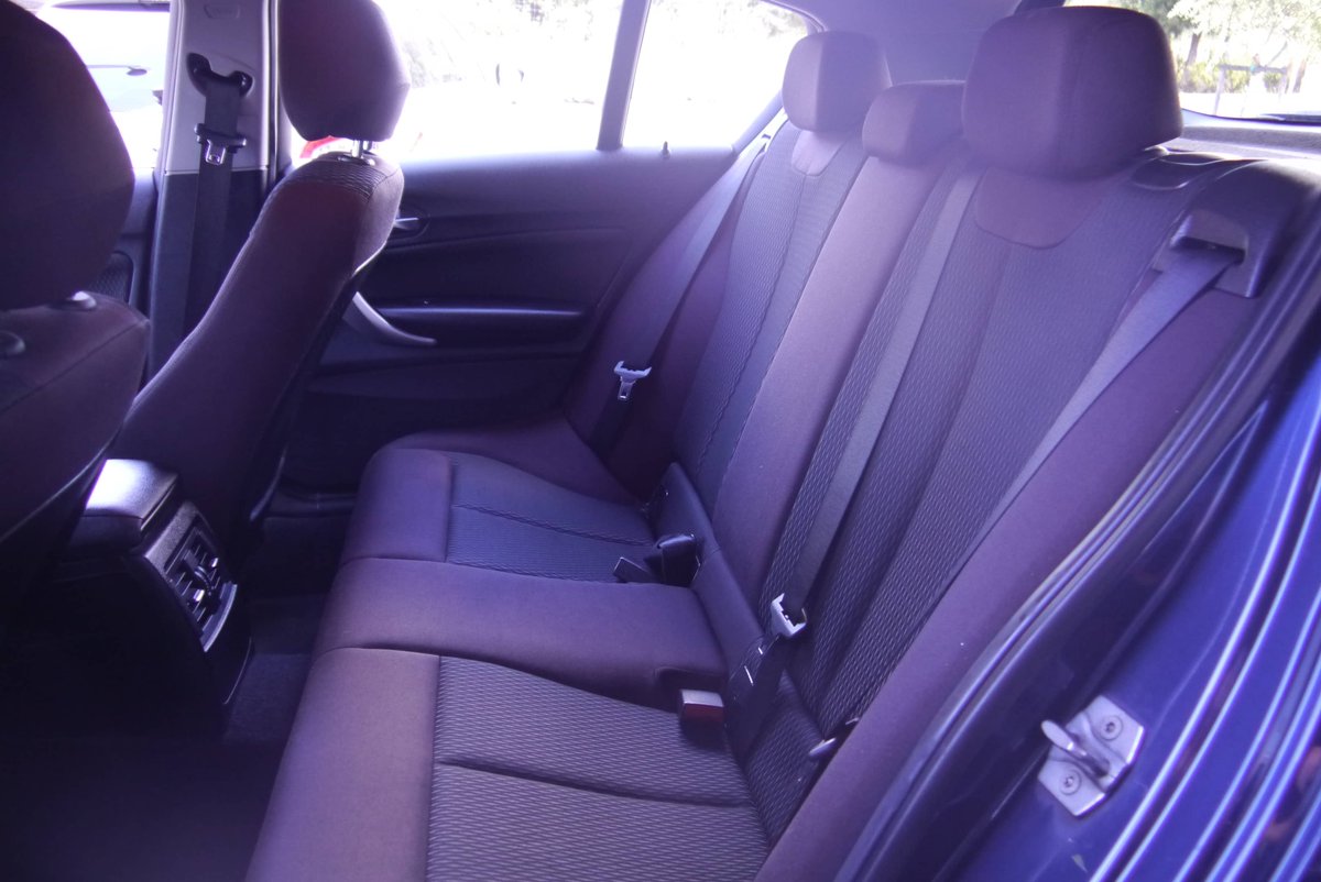 Stand_NagaAuto's tweet photo. @BMW #interiordesign #GPS #conforto #BMW116D https://t.co/bLXM1W260b