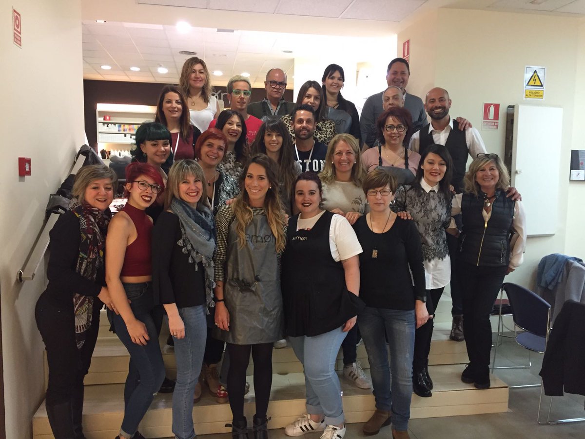 KemonSpain's tweet photo. ¡Los protagonistas del último #MasterColor! Un pedacito de todos vosotros se ha quedado con nosotros para siempre ¡Hasta pronto! #kemon https://t.co/0DP4SVkjGf