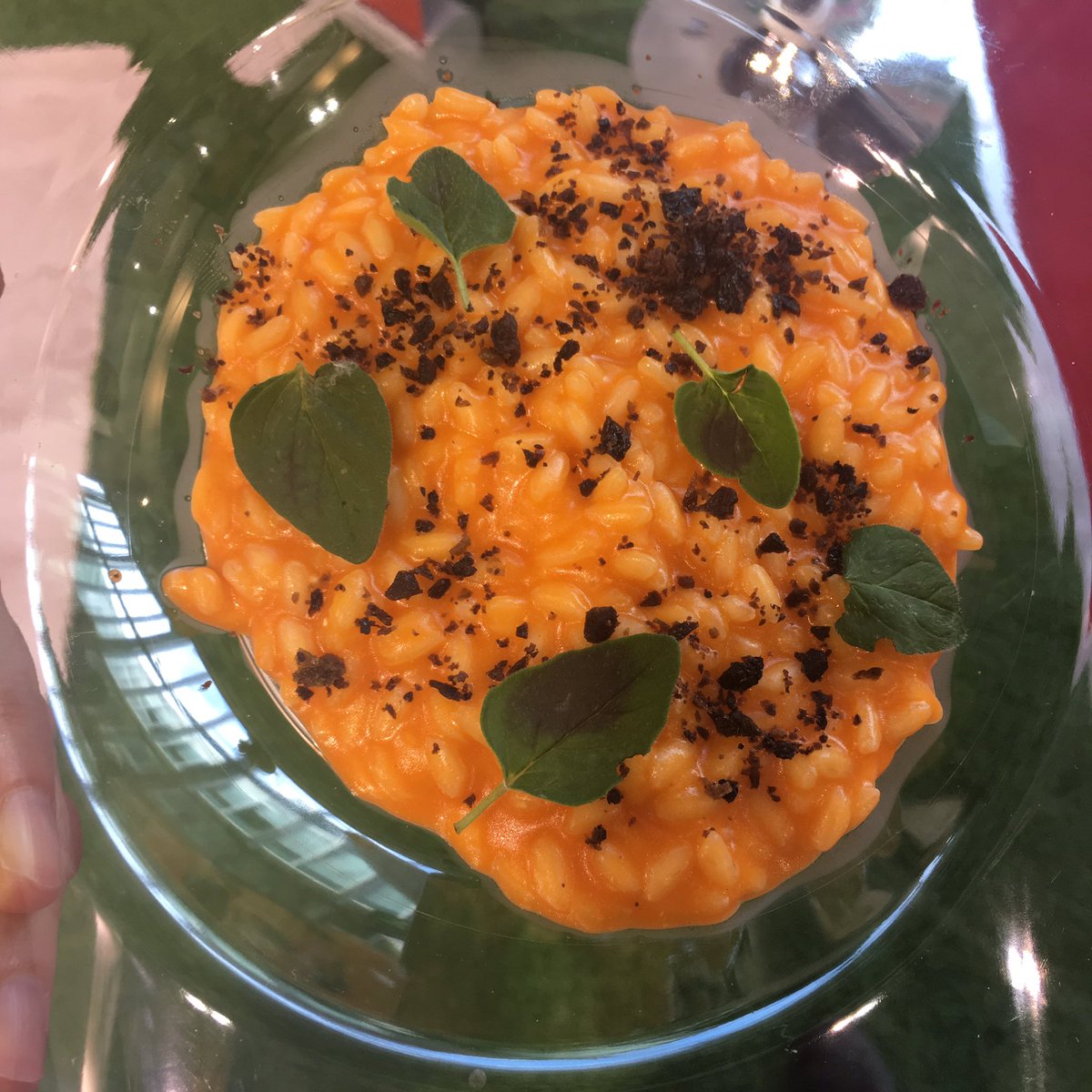 Iniziamo con #albertobasso ed il suo risotto al pomodoro 🍅 con i prodotti DOP e IGP direttamente dal paniere dell'Oro D'Abruzzo #abruzzo