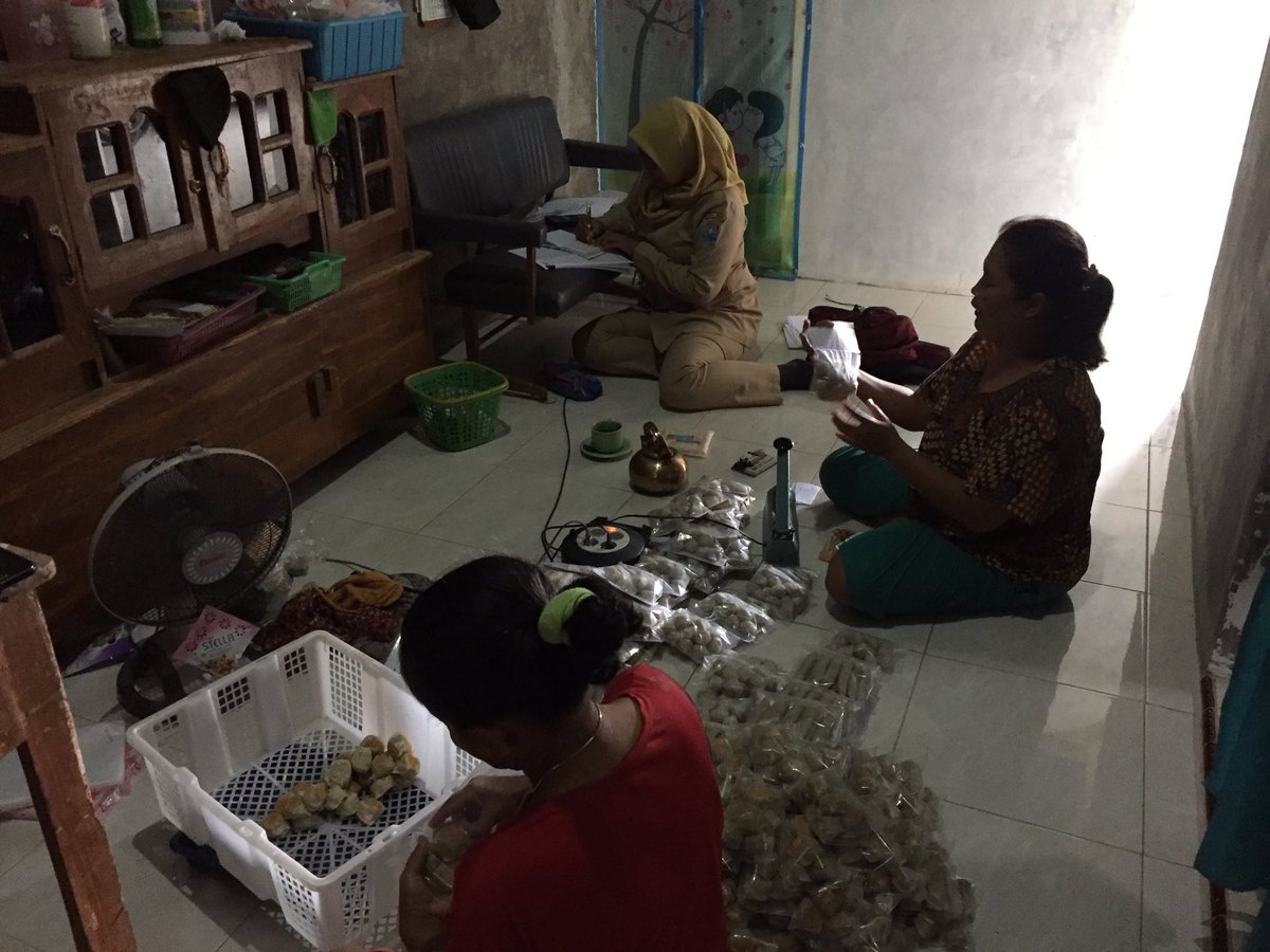 intaneska's tweet photo. Pembinaan analisa usaha bagi umk di Kota Tegal #PPB_Jateng @puslatluhkp @dirjen_teknis @ikhsanhariyadi @mzulficar @Ditjen_PDSPKP (PDSPKP) https://t.co/qwQfowRYMS