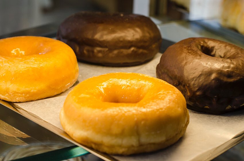 dosportenas's tweet photo. ¡Buenos días! Empieza el lunes con energía desayunando en @dosportenas #pasteleria #panaderia #cafetería https://t.co/gQ5gkOMnY1