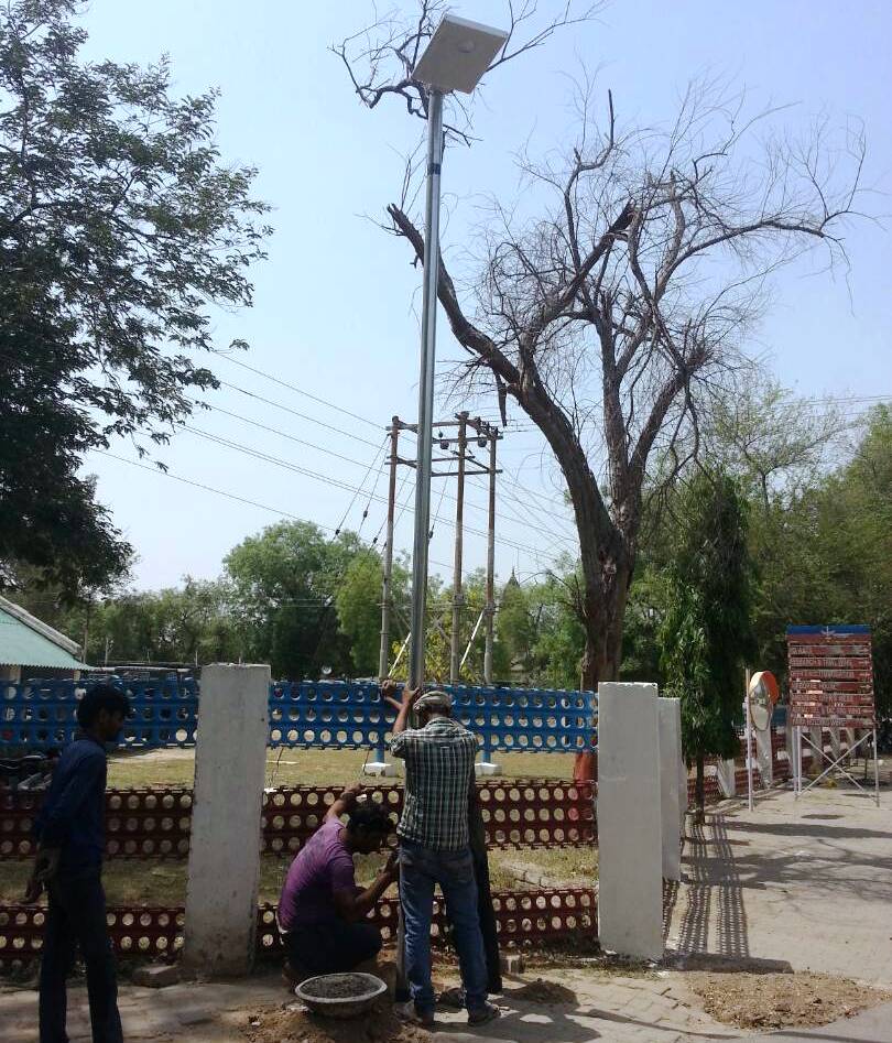 Solar Pulse Energy installs Integrated Solar Street Lights in Army C..For more info visit... solarpowerplant.nowfloats.com/bizFloat/59100…