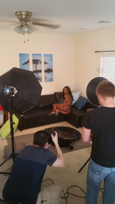 Watch Jezabel Vessir's leaked NSFW photo on TwXstars