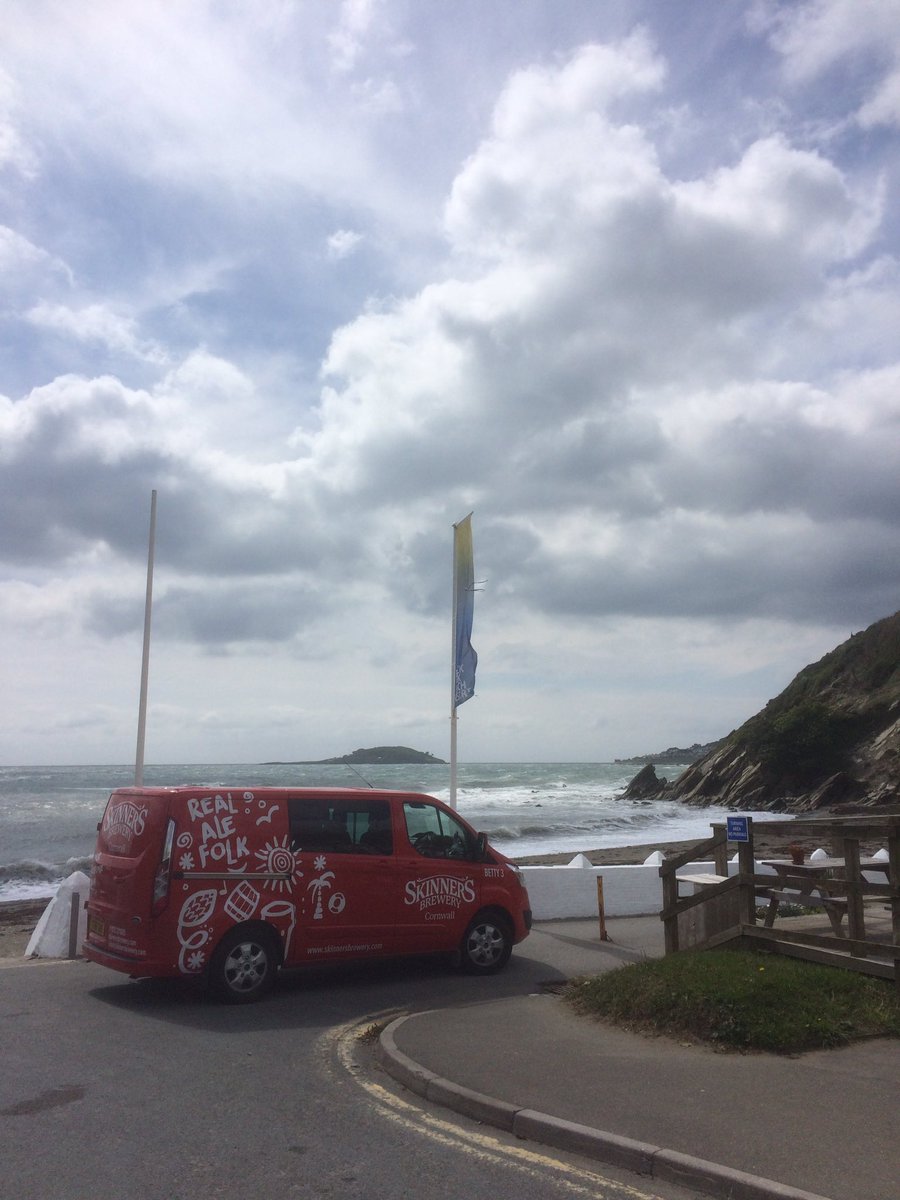 Betty 3 getting first delivery done for the stunning Black Rock Cafe and Bar. Just outside #Looe. <a href="/Skinnersbrewery/">Skinners Brewery</a> in the fridge and ready!