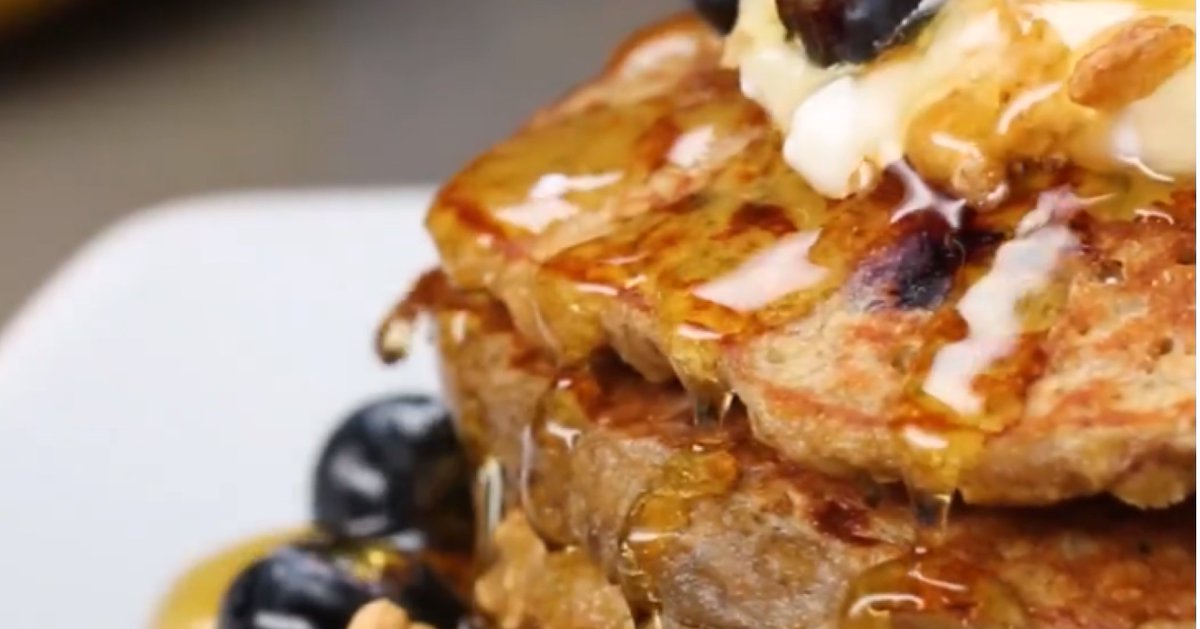 deliciousnlocal's tweet photo. We love healthy pancakes! https://t.co/fjYPOJ4yKY #cleaneatingrecipes #delicious #wewant #breakfastisking https://t.co/B0fJp4TRnu