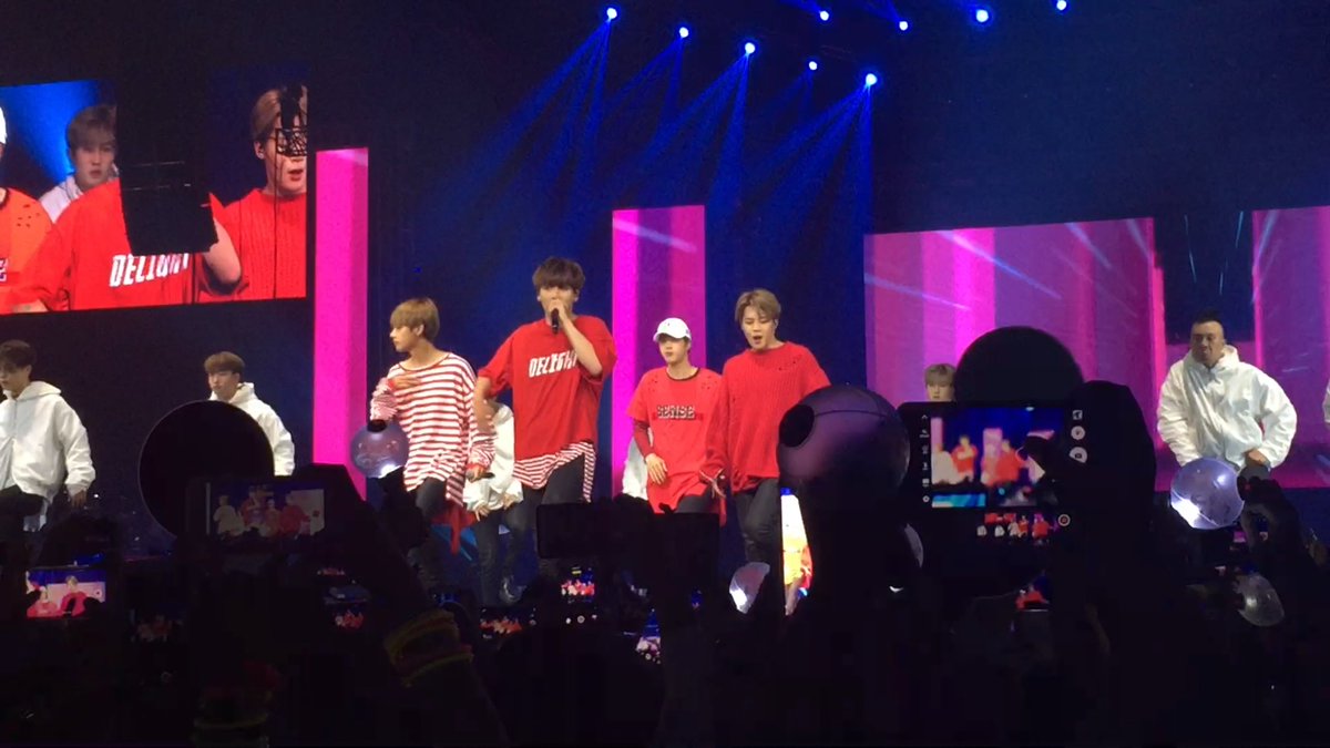 myeeelbart's tweet photo. The best night of my life ♡ #BTSWINGSTourInManilaDay2 https://t.co/i1QfRqTMe3