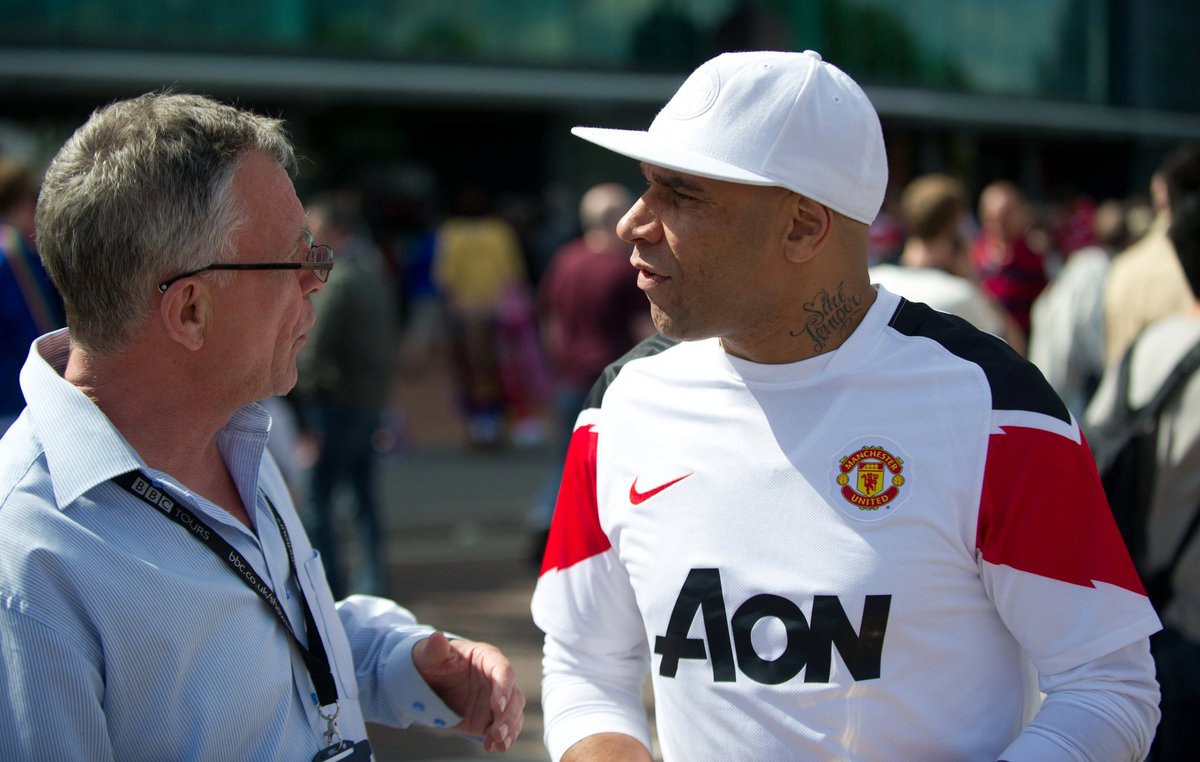 6 yrs ago today outside OT with Beaner &amp; Goldie, seems like yesterday..