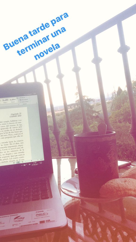 Victor_Arribass's tweet photo. la combinación perfecta para #escribir https://t.co/YHTaxAQTYY