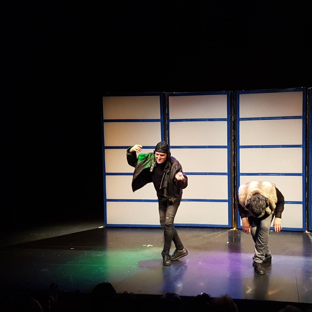 Timons77's tweet photo. @CiaToniAlba @tonialba @Fermi_Fdes @TeatredelMar #ossos molt grans, inconmensurables 🔝🐕 ❤ genials,sense embuts#guau https://t.co/ruqYzefUsS