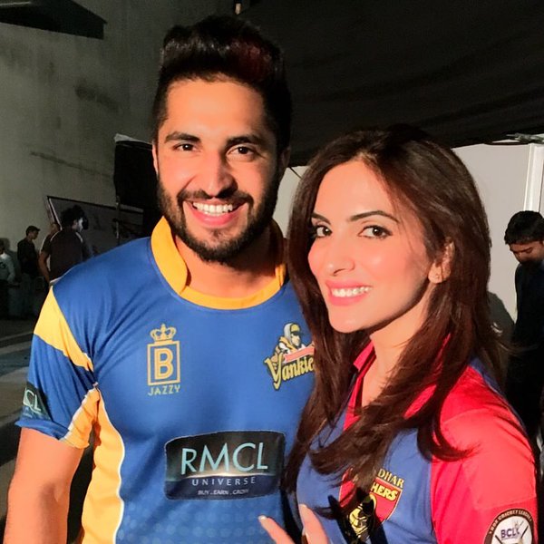 #Throwback #BCLP wished #MansiSharma on her birthday!!! #BoxCricketLeague #team #boxcricket #GeetaBasra #JalandharPanthers