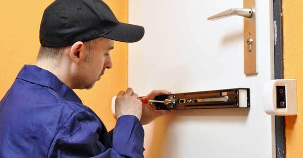 GenuineLock's tweet image. Wondering about the benefits of hiring skilled professionals? Take a look 
#Locksmiths #Croydon #Lewisham #Beckenham
bit.ly/2qg3lR1