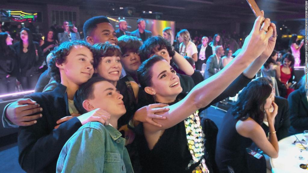 trisumitro's tweet photo. Emma Watson wins MTV Movie and TV Awards' first gender-neutral best actor trophy https://t.co/sf6H1AmcKy by #CNN via @c0nvey https://t.co/kgkm7DY0C3