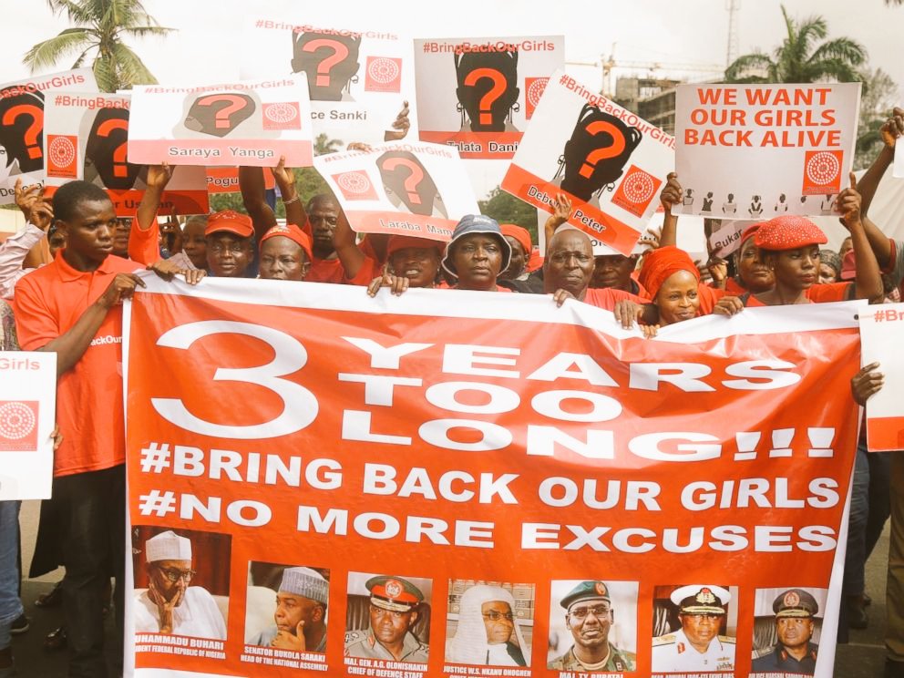 #Nigeria 
#BokoHaram exchanges 82 girls with Extremists. 
Success of 
#BringBackOurGirls 
276 #schoolgirlsabducted on 14 / 4 / 14.
