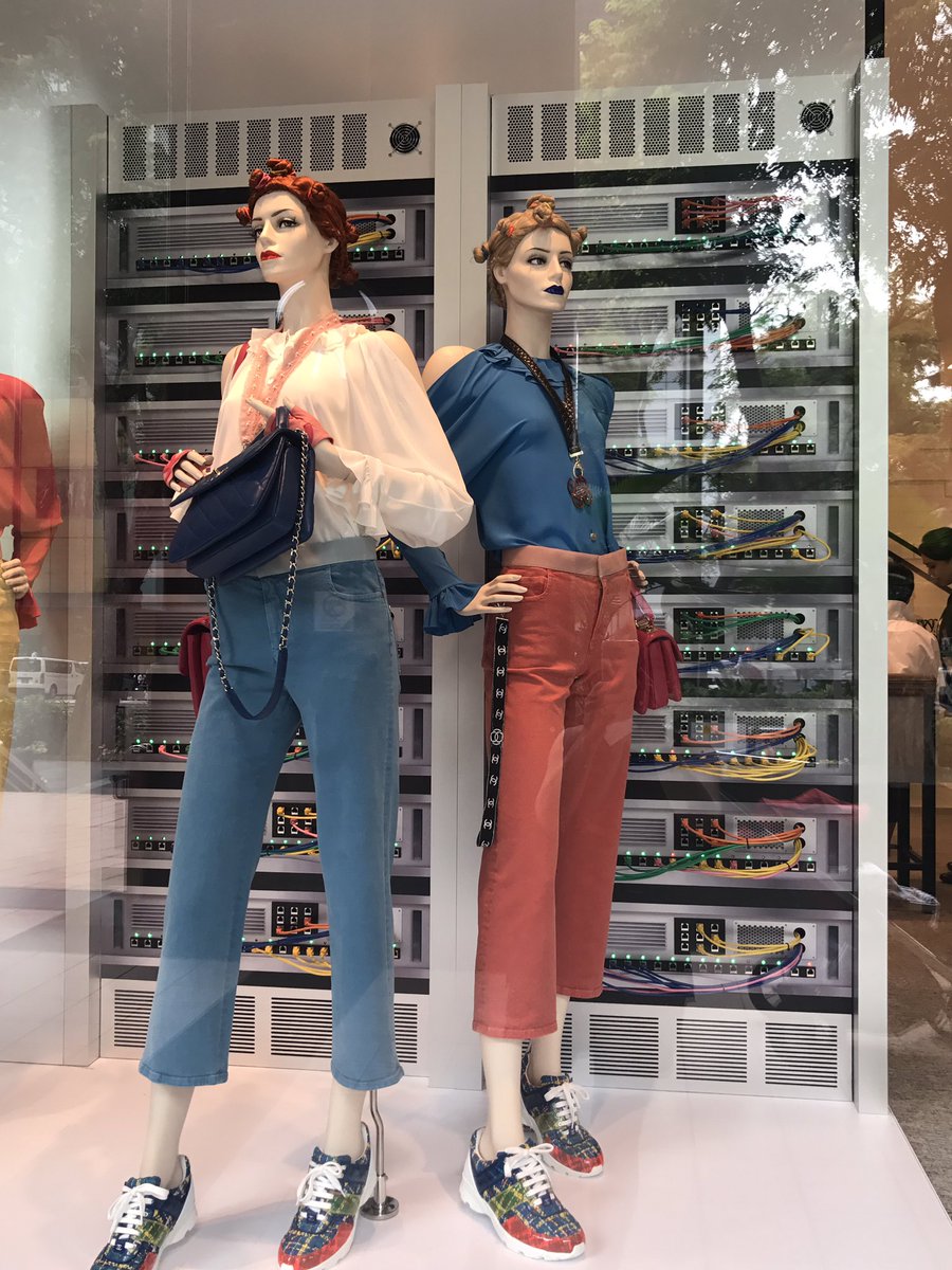 digilitcoach's tweet photo. Colourful technology #fashion #CHANEL #orchardroad #Singapore https://t.co/cjgET4LL6J