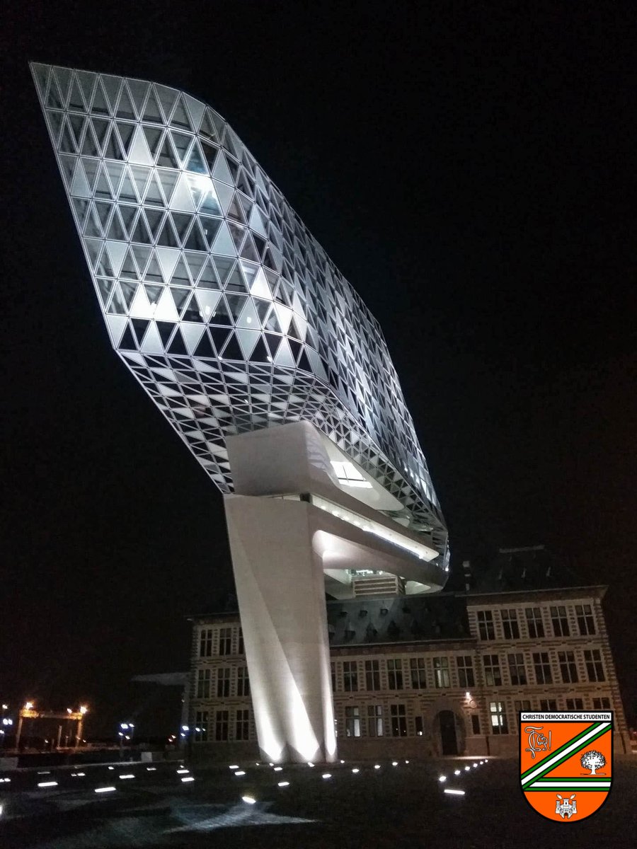 CDSAntwerpen's tweet photo. Zaterdag waren we te gast in Havenhuis vr de lustrumreceptie 35jr CDSNationaal. Prachtige locatie! Mooi event, vele generaties CDSers bijeen https://t.co/VAxT1YHDqW