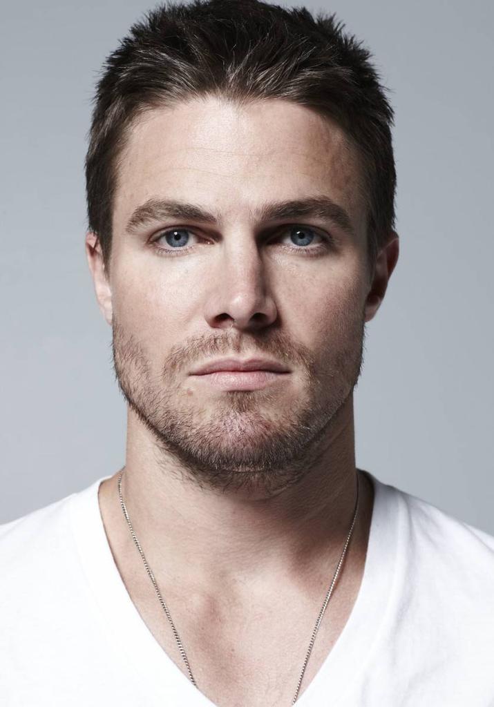   Happy Birthday To An Awesome Actor Stephen Amell!!   