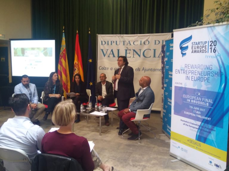 EmbajadaEspRiga's tweet photo. Info on the 4 innovative Spanish startups @homyspace @uncovercity @TXValencia #prismab praised at #VentureNetwork https://t.co/1yfRNM6Tau https://t.co/X0sFDFUbI4