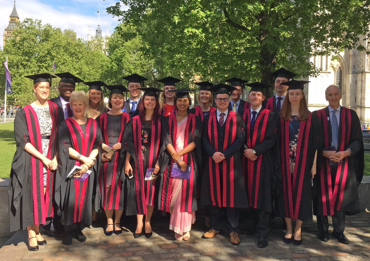 MerseyAnaes's tweet photo. Well done to our trainees from Mersey who graduated on Friday #FRCA #RCoADips @RCoANews #MerseyAnaesthesia https://t.co/ODEds2Ctpk