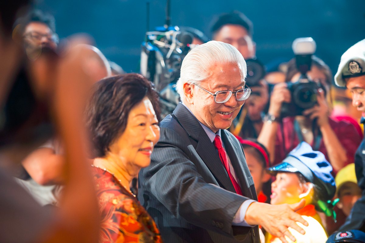 thekallangsg's tweet photo. Extremely honoured to have Dr. Tony Tan, President of Singapore, to grace the #HTFest2017 event at #sgsportshub this year! https://t.co/55Z5PMQV4V