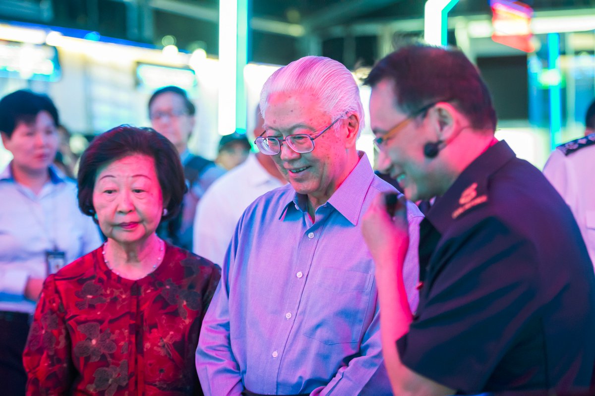 thekallangsg's tweet photo. Extremely honoured to have Dr. Tony Tan, President of Singapore, to grace the #HTFest2017 event at #sgsportshub this year! https://t.co/55Z5PMQV4V