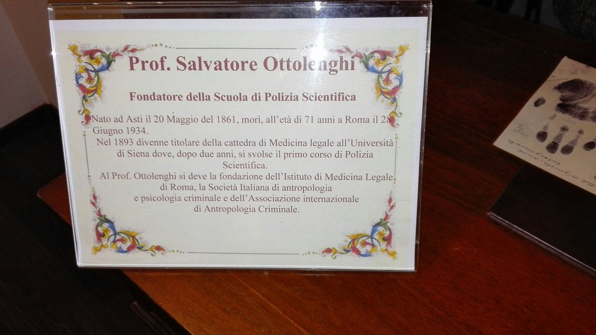 poliziadistato's tweet photo. Roma il @MuseoCere dedica una statua al professor Salvatore Ottolenghi che nel 1895 fu il fondatore della scuola di #poliziascientifica https://t.co/BfKgktlQei