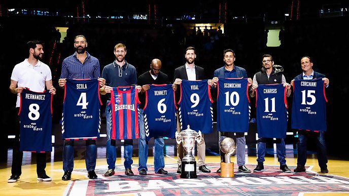 Día muy especial ayer.Muy bueno volver a ver viejos conocidos. Gracias Baskonia por la invitación! Fue muy especial. Un gran Abrazo!