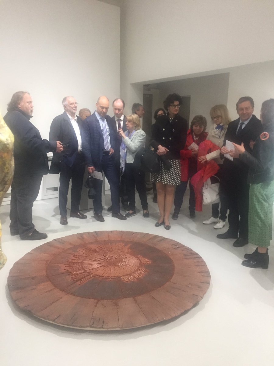 francigambetta's tweet photo. Inaugurazione dell'opera di Francesca Perona per #besmart2 #museoceramica #innovazioneora @CSP_live @mattebagnasco https://t.co/JiTIzFMtHv