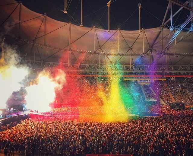 coldplayer_KR's tweet photo. 음악은 세상을 바꿀수 있고
투표는 세상을 만들수 있습니다
내 세상은 내손으로 만들어나갑시다:))
#stand_as_one #투표Dday1 #투표합시다 #oxfamkorea #ColdplaySeoul https://t.co/dBUQYQPJBG