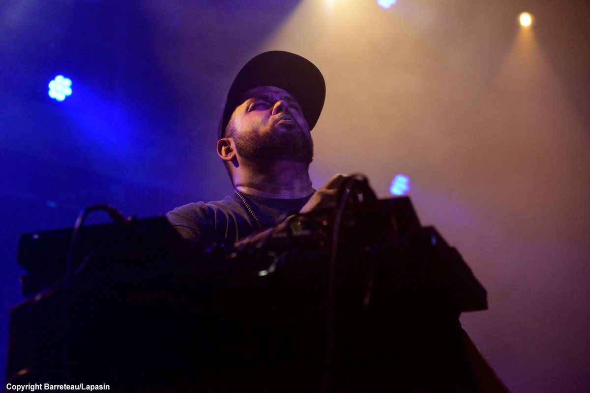 alternativteken's tweet photo. PHOTOS : dälek, 28/04/2017 PZZLE Festival #3 (@PZZLE_fest), Maison Folie Moulins (@mfMoulins), Lille (F)
https://t.co/Mu1SnoXXeH https://t.co/agRjTwcXTl