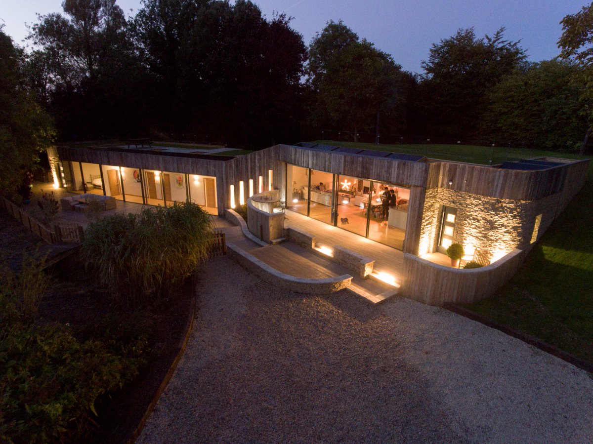 ashbrookhomesuk's tweet photo. Proud winners of the @labcuk Central Best Individual New Home award. @ashbrookhomesuk @fmbuilders @Jewson @HomeAndBuild @TLX_Insulation https://t.co/a5ZZjgXIhS