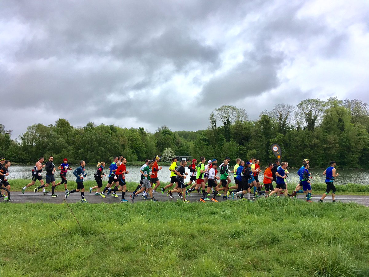 Metropole Europeenne De Lille On Twitter Routedulouvre Rdl2017 Bon Courage A Tous Les Coureurs En Route Vers Le Louvre Lens 10km Marathon Semimarathon Running Https T Co Yvw7casbkc