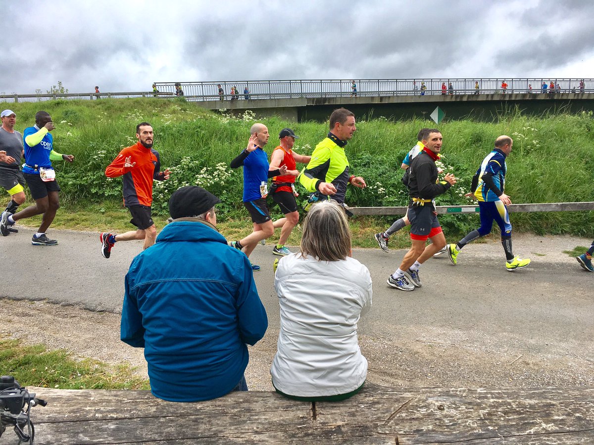 Metropole Europeenne De Lille On Twitter Routedulouvre Rdl2017 Bon Courage A Tous Les Coureurs En Route Vers Le Louvre Lens 10km Marathon Semimarathon Running Https T Co Yvw7casbkc