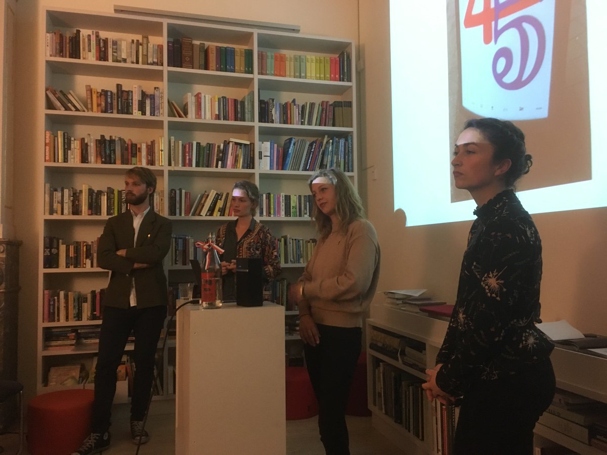 WhatsHapNow's tweet photo. WHN gave a lecture @HuisDePinto last Friday on the politicization of commemorations #bevrijdingsdag #vrijheidsmaaltijd @45meiamsterdam https://t.co/n3cM6DI0r9