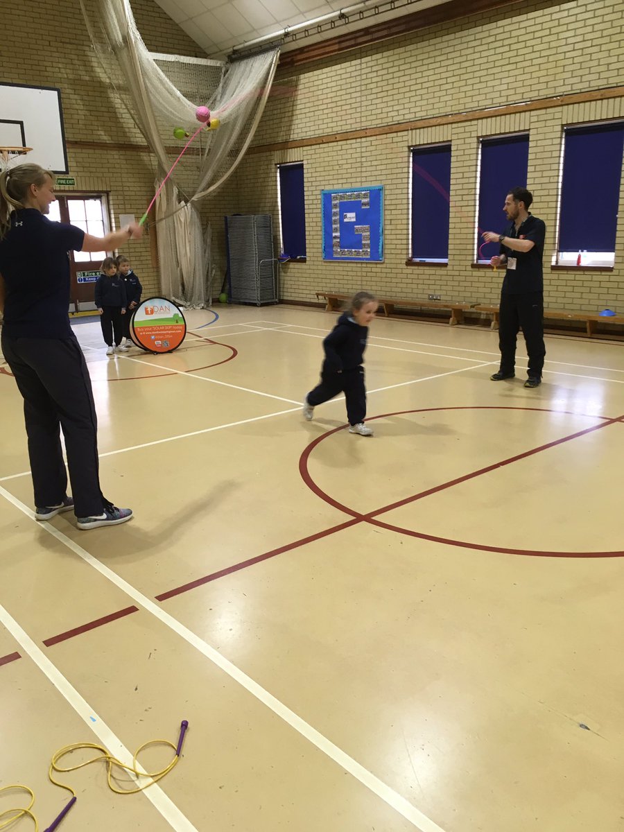 GayhurstSport's tweet photo. Reception are first to take part in a fun day of skipping with @Dan_DTSM #justkeepskipping 👌 https://t.co/uHKICgc6Fm