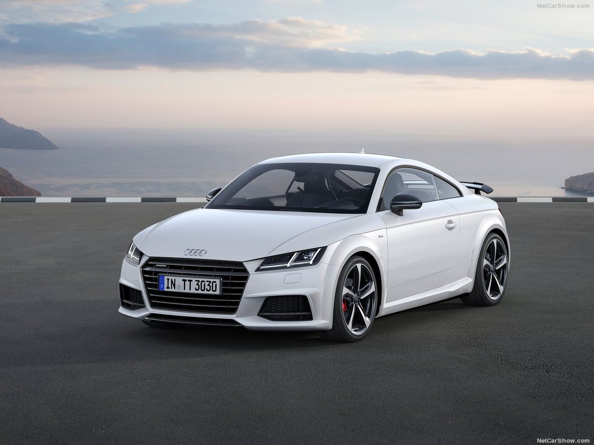 AudiCentrePMB's tweet photo. Its whole appearance is energetic, from the horizontal design of the vehicle’s rear
to its taut surfaces.
#AudiTT #Roadster #Coupé #Luxury https://t.co/5J0Wvx59NE
