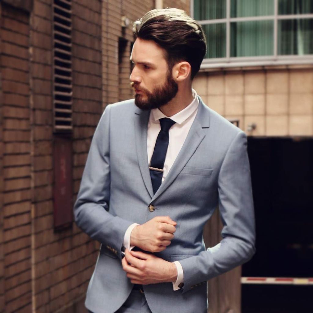 Layrd_Club's tweet image. Finish off your suit with our Finnieston Tie Bar and Cufflinks. Minimal yet striking style for the discerning gent… ift.tt/2pTORVD