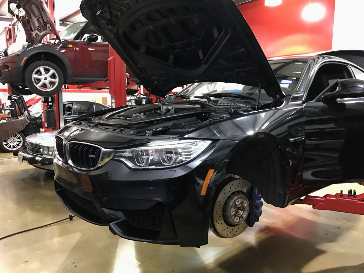 ActiveMotor's tweet image. 2014 #BMW #M4 is ready for some suspension work over @ActiveMotor 
#bmwm4 #ATX #austincity