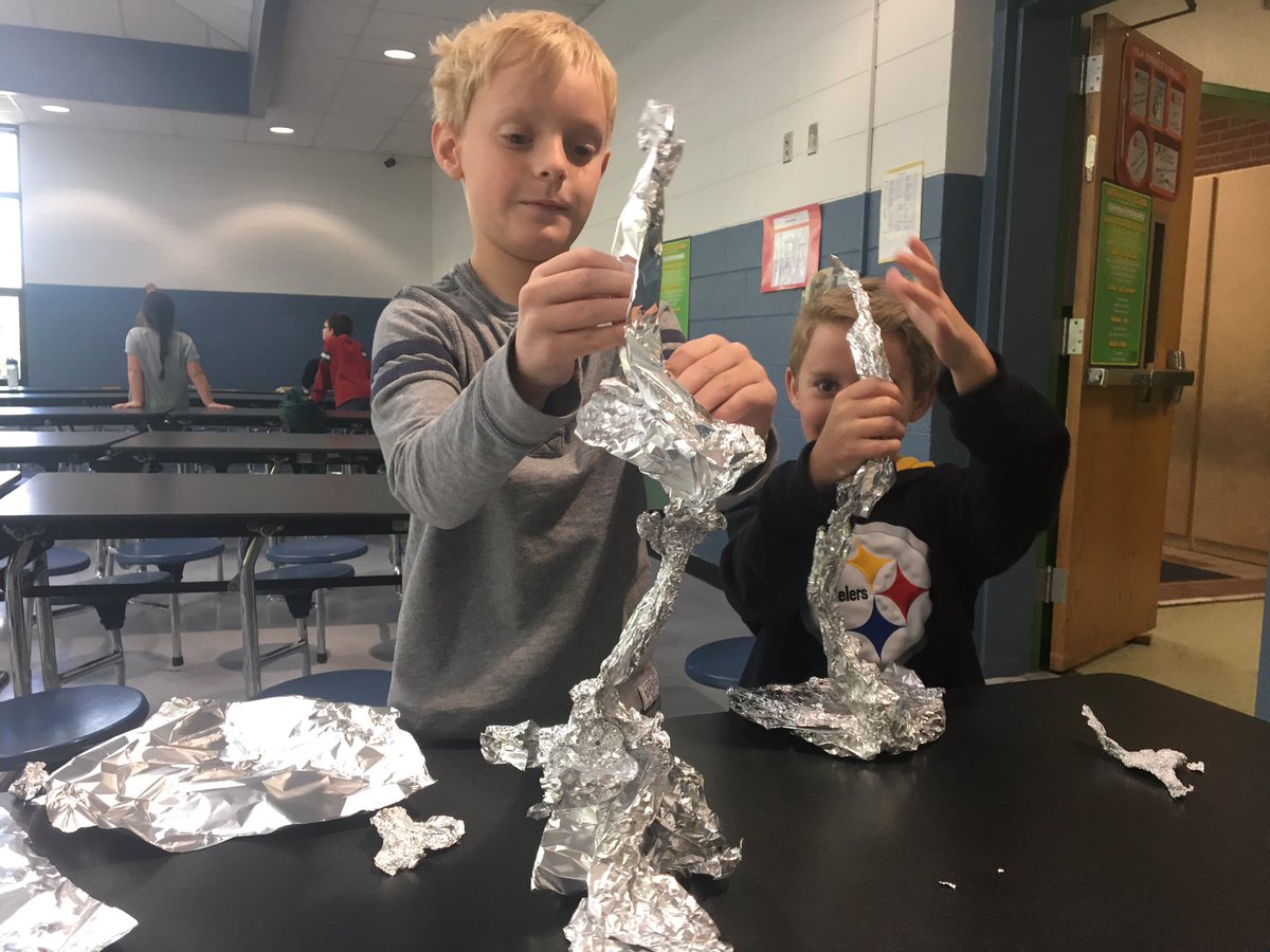 MrsGreenWCS's tweet photo. 2nd grade STEM! Who can build the tallest tower, and what works best? #WeAreWatauga @HeatherRayWard https://t.co/t8Eftwo3FQ