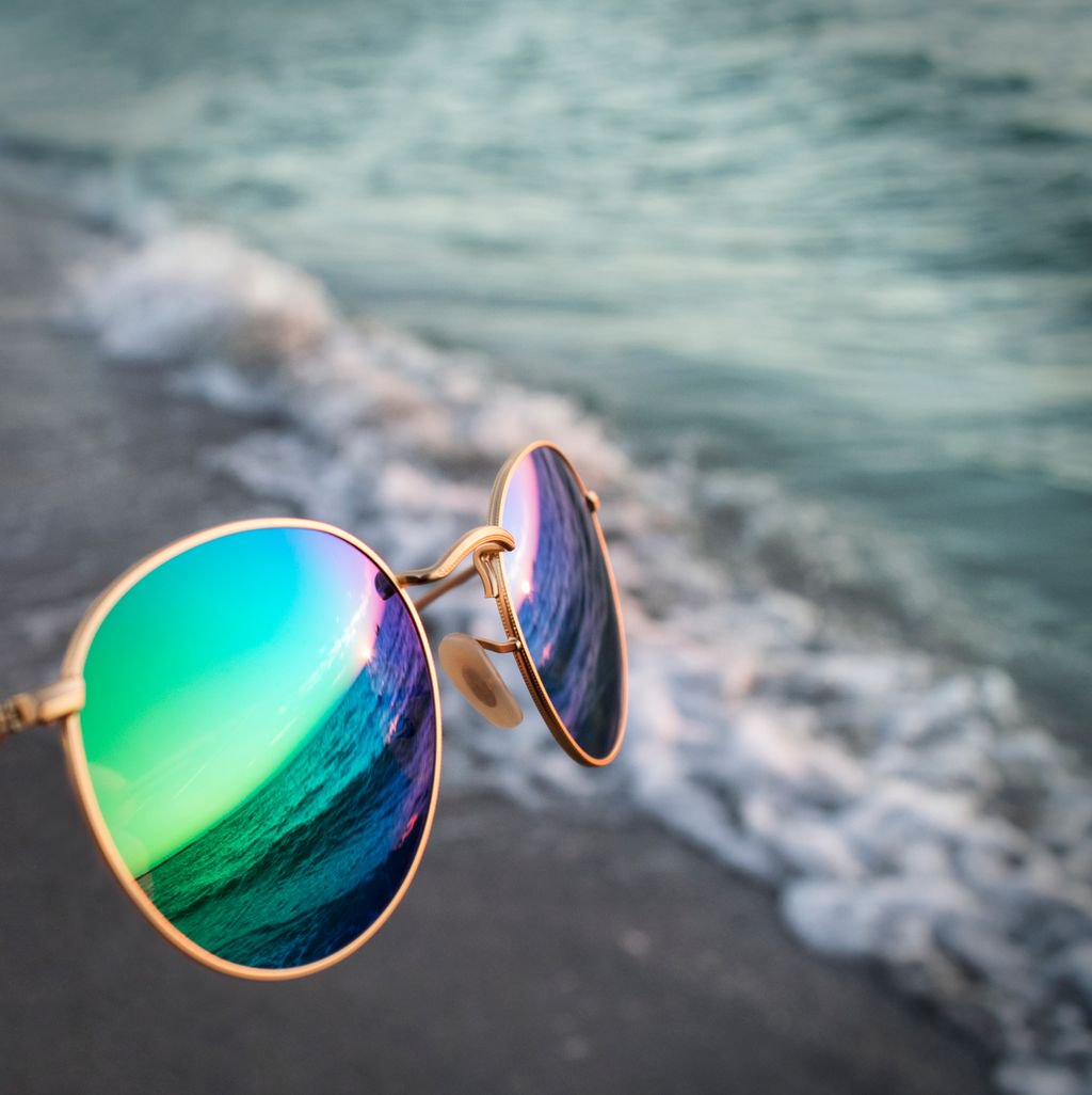 fuselenses's tweet image. Sapphire Sunsets 🌅

#FusePlus #Sapphire #BeachVibes #Reflections #Mirrored #Polarized #Sunglasses #RayBans #Customized #BeachLife #LoveFL