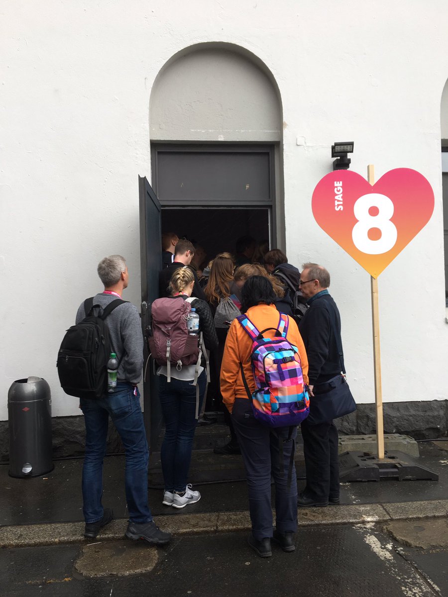 CommsArt's tweet photo. @PR_Doktor Euer Thema braucht eine viel größere Bühne!#rp17 #overcapacity #RechtoderLiebe https://t.co/7ZUcffGJKG