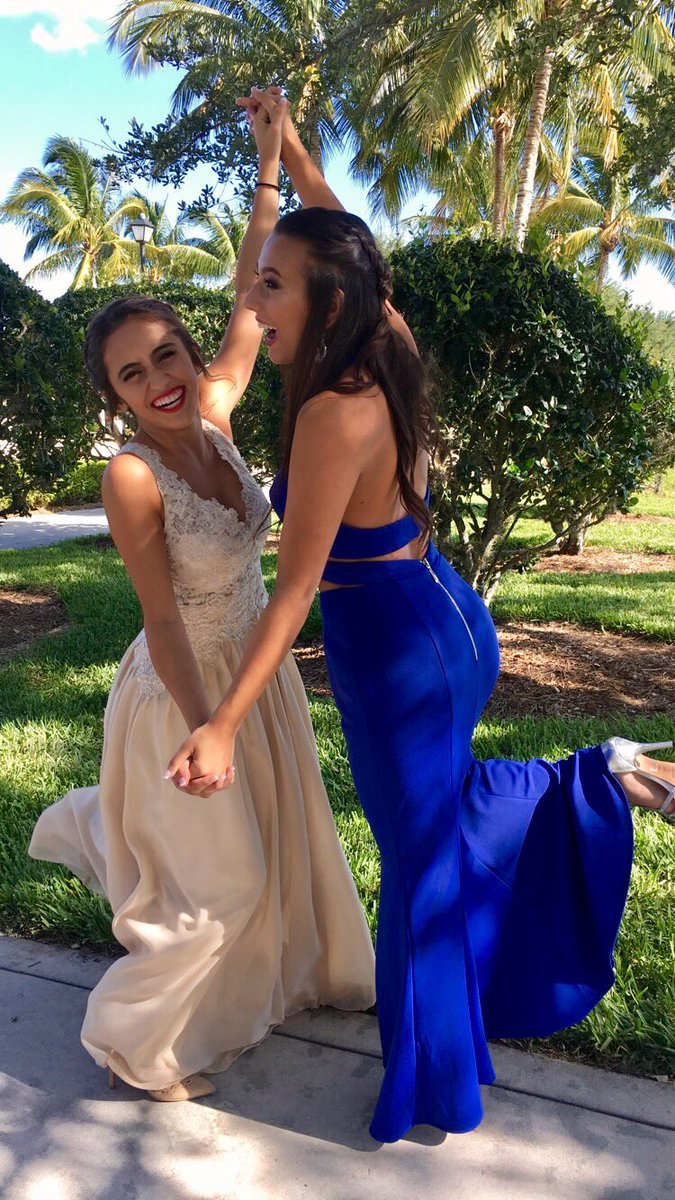 AntonioMelanie's tweet photo. class of 2017 killing it at prom one last time https://t.co/tA2NBRfwBl