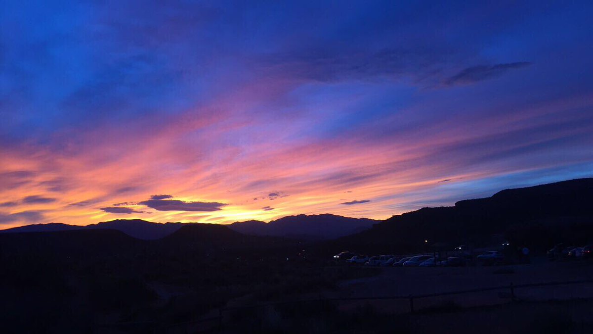 locamoni98's tweet photo. If u ever need  a reason to smile, Look up.☀️ https://t.co/zZ942Qp1ji