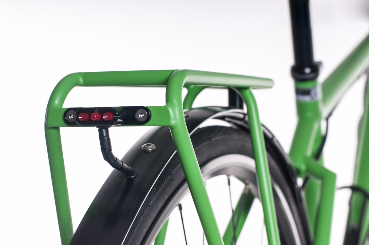 CycleMonkeyUSA's tweet photo. Panniers at the ready? #ToutTerrain urban bikes up the ante with integrated racks, plus dynamo-powered lights... perfect for #biketowork https://t.co/e7aMKMZQ8V