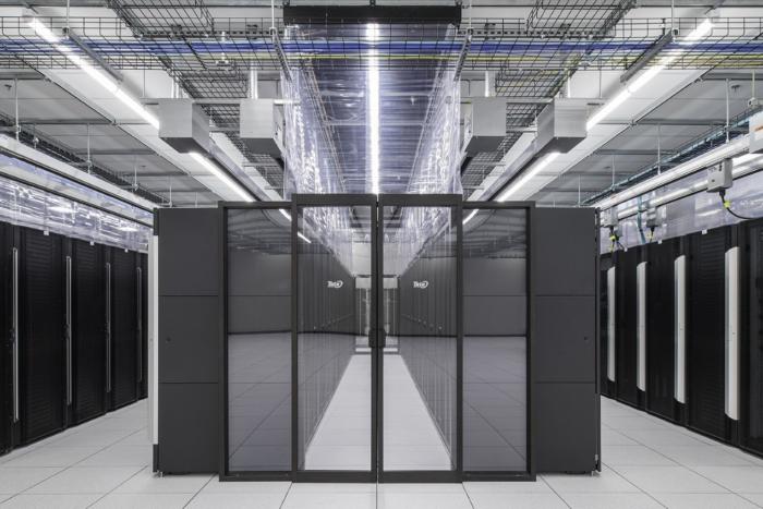 bitcoinagile's tweet image. Bridgestone modernizes data center, hauls out 13 tons of copper wire #cloud #cloucomputing bit.ly/2pqu8WX