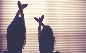 thaoarmy1997's tweet photo. Mẹ la người không bao giờ làm con đau. 👣❤ #mommyandme https://t.co/7MyoLcXnhb
