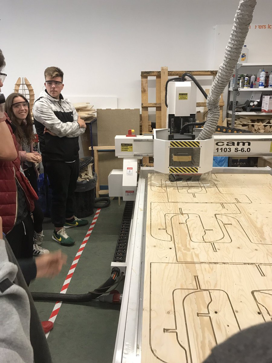 LiceuPolitecnic's tweet photo. Our first urban bench! 3º ESO @LiceuPolitecnic #fablearn #fablabSchool @LeSheepo @PauloBlikstein https://t.co/BtKYYpc8OV