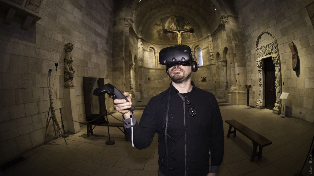 The future of museums is VR and connected tech? Great insight from <a href="/TheVerge/">The Verge</a> <a href="/AMNH/">American Museum of Natural History</a> unr.ly/2pqIsOU