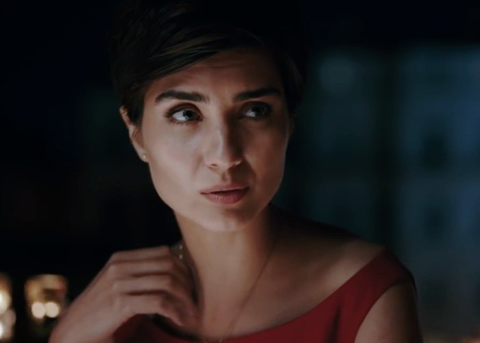 NaimaTuba1's tweet photo. Neval 😚
#TubaBüyüküstün #Istanbulkirmizisi https://t.co/PrkHKs2juM
